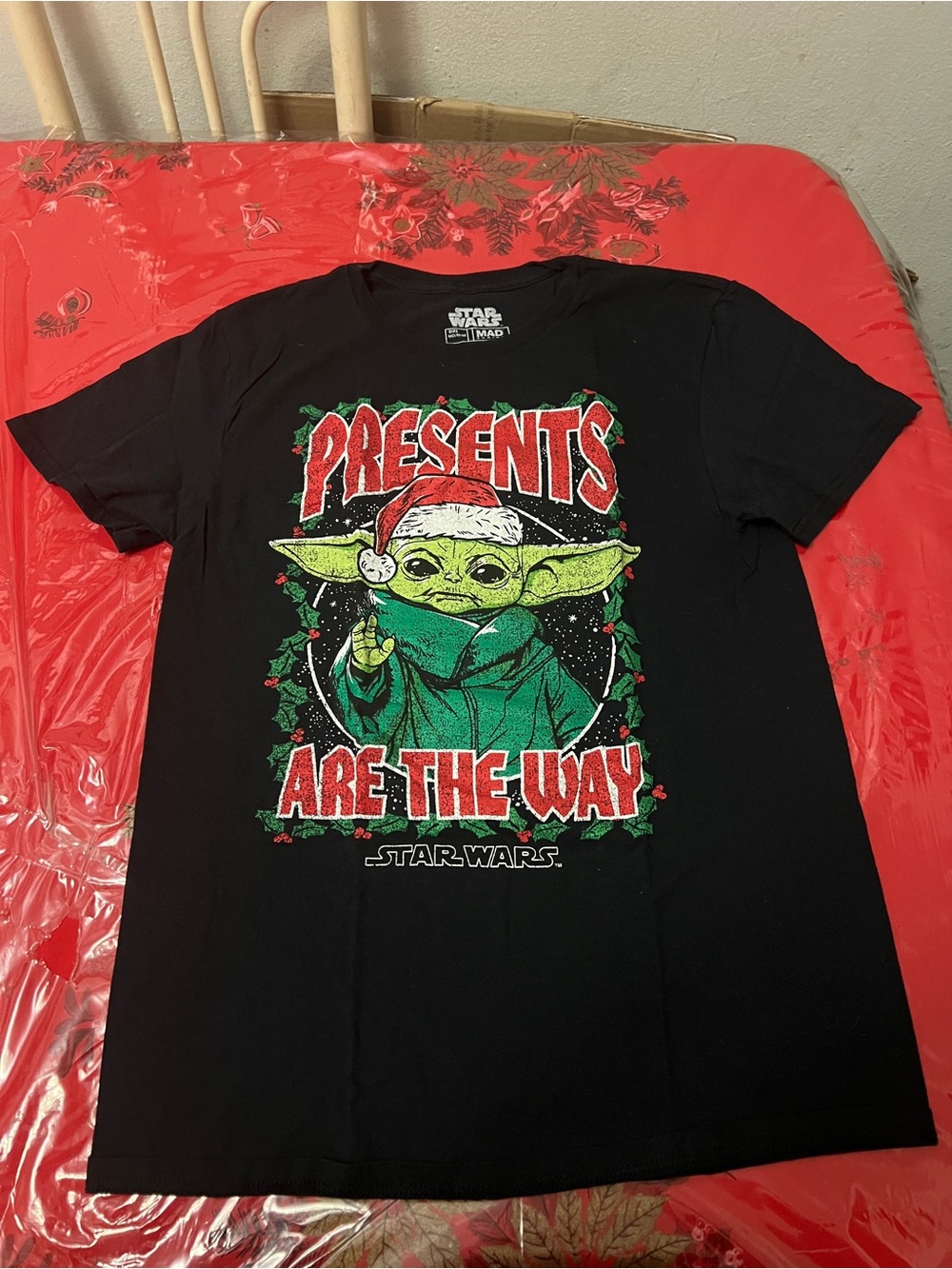 Star Wars YODA GROGU  Men’s Black Christmas Shirt Presents Are The Way Sz Medium